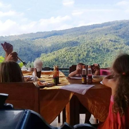 Aris Homestay And Warung Made Munduk Exteriér fotografie
