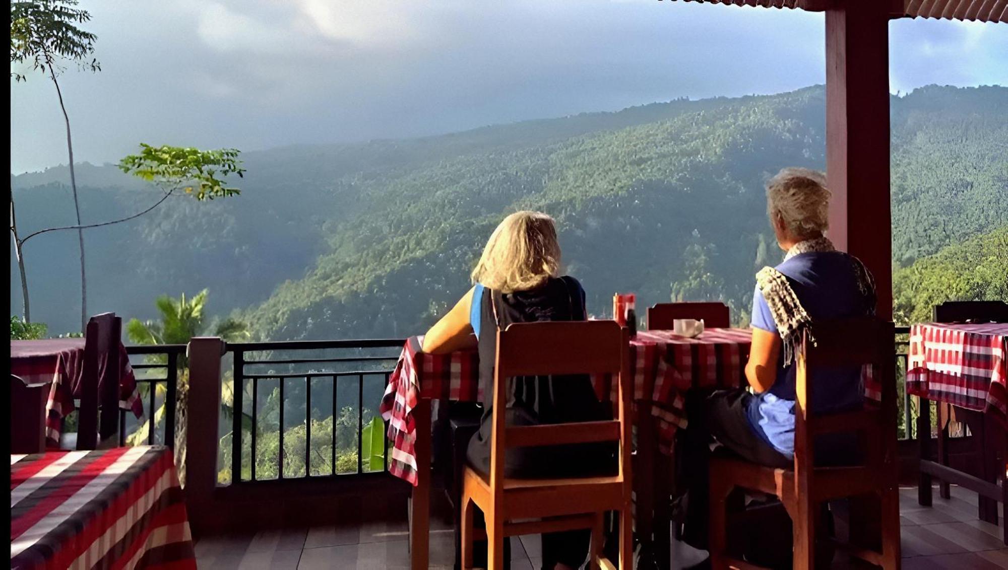 Aris Homestay And Warung Made Munduk Exteriér fotografie